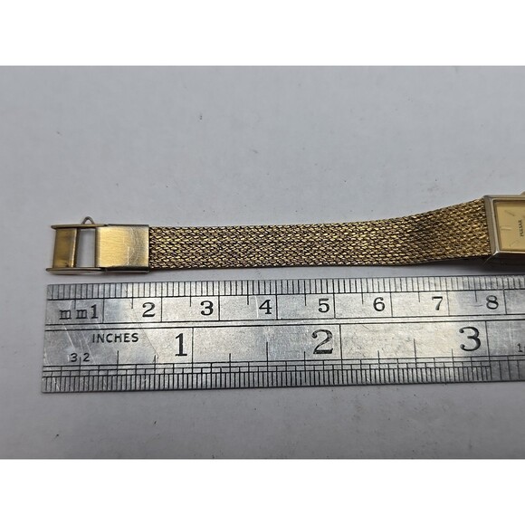 Vintage Pulsar By Seiko V220 5560 Gold Tone Tank Quartz Womens Watch New Battery - Picture 9 of 10